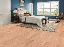 Load image into Gallery viewer, Dundee Red Oak Solid in Tawny Beach 5"