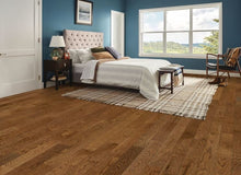 Load image into Gallery viewer, Dundee Red Oak Solid in Timeless Appeal 5"