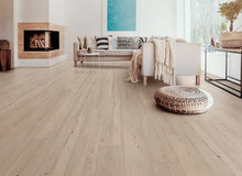 Load image into Gallery viewer, Unrivaled 9"|Vanilla Pine|05036_678CT - Sample