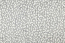 Load image into Gallery viewer, Farrah in ASH/PEARL 81 - Sample