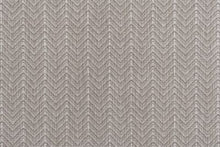 Load image into Gallery viewer, Jo in LINEN 2 - Sample